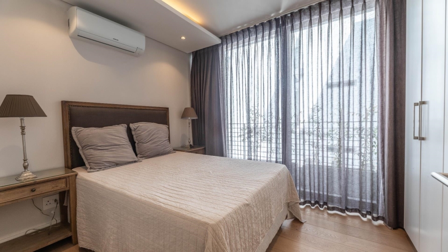 2 Bedroom Property for Sale in Sea Point Western Cape